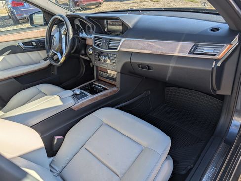 Used 2013 Mercedes-Benz E 350 Sedan image 20