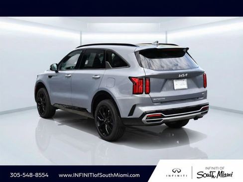 Used 2023 Kia Sorento SX AWD/4WD image 6
