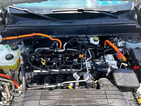 Used 2024 Ford Maverick Lariat FWD image 11