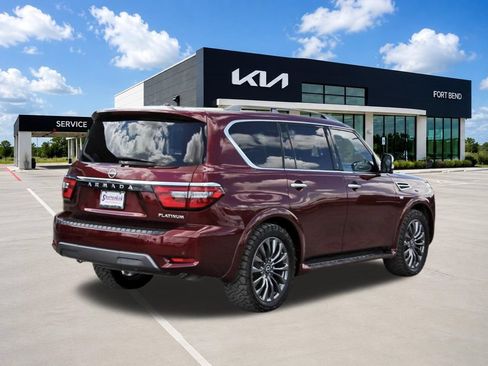 Used 2021 Nissan Armada Platinum w/ Captain's Chairs Package RWD image 5