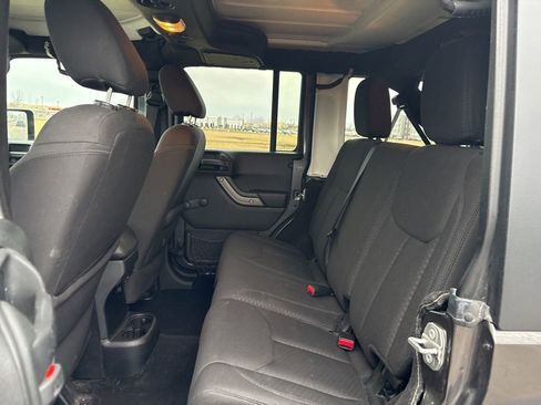 Used 2017 Jeep Wrangler Unlimited Sport image 13