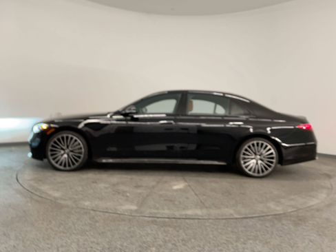 Used 2023 Mercedes-Benz S 580 4MATIC Sedan image 2