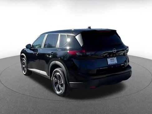 Used 2025 Nissan Rogue SV image 11