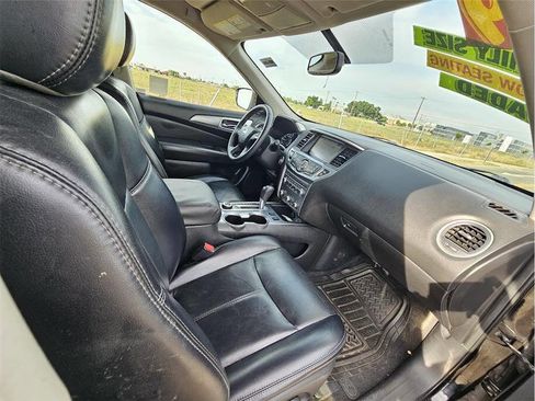 Used 2019 Nissan Pathfinder SL AWD/4WD image 14