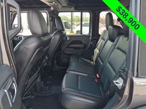 Certified 2022 Jeep Wrangler Unlimited Rubicon w/ Cold Weather Group AWD/4WD image 10