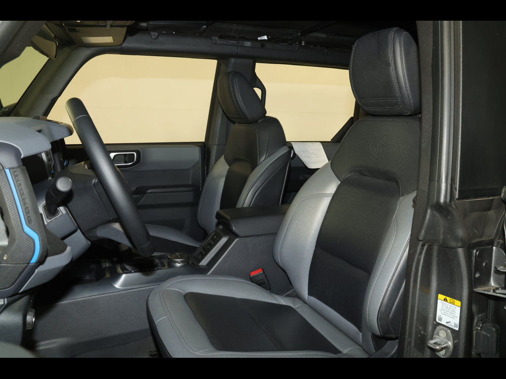 Used 2024 Ford Bronco Black Diamond AWD/4WD image 15