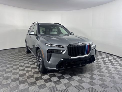 Certified 2023 BMW X7 xDrive40i w/ Executive Package image 3