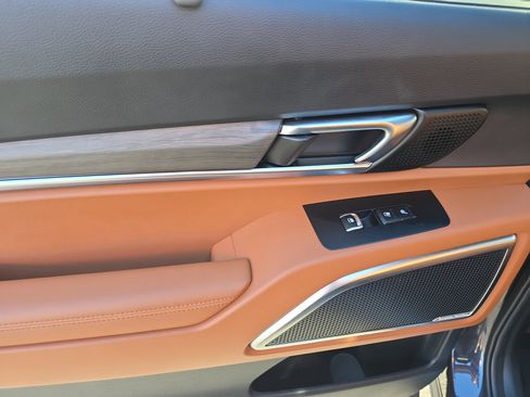 Used 2025 Kia Telluride SX Prestige X-Line image 10