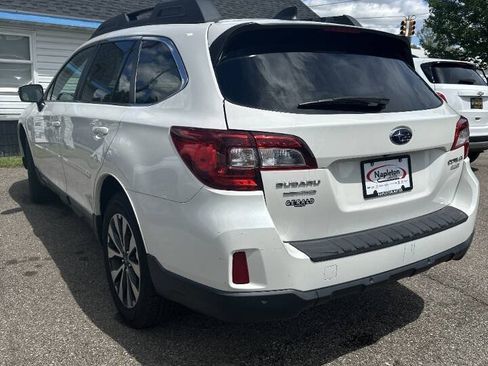 Used 2017 Subaru Outback 2.5i Limited AWD/4WD image 5