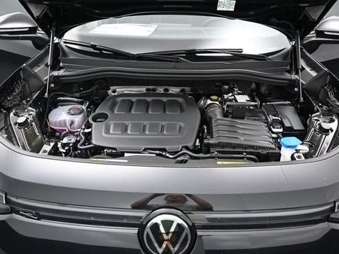 New 2026 Volkswagen Tiguan SE R-Line FWD image 15