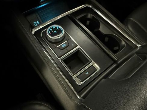 Used 2022 Ford Expedition XLT image 26