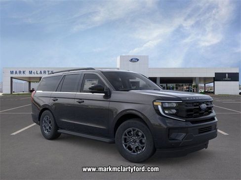 New 2026 Ford Expedition Active image 7