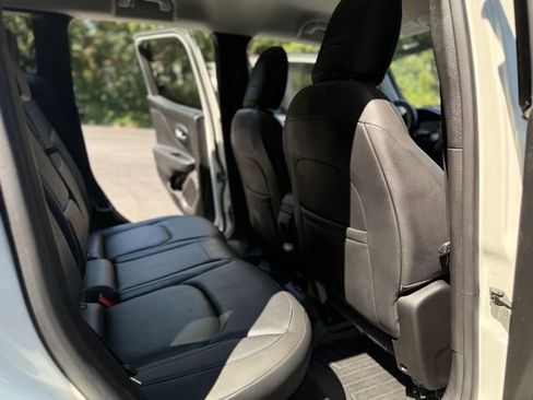 Used 2018 Jeep Renegade Limited w/ UConnect 8.4 Nav Group image 14