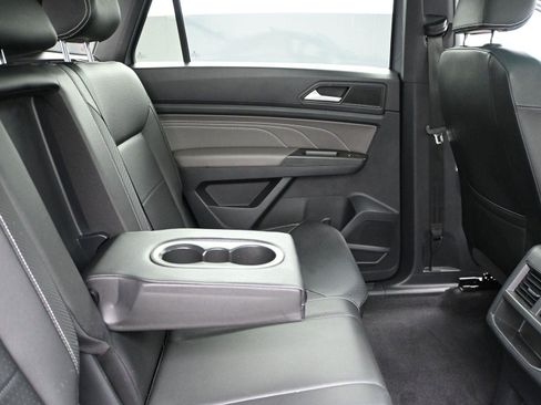 Used 2022 Volkswagen Atlas Cross Sport SE image 23