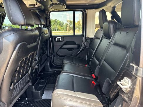 Certified 2021 Jeep Wrangler Unlimited Rubicon w/ Trailer Tow Package AWD/4WD image 10