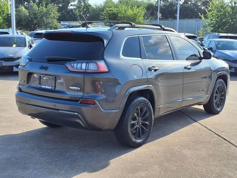 Used 2019 Jeep Cherokee Latitude Plus AWD/4WD image 4