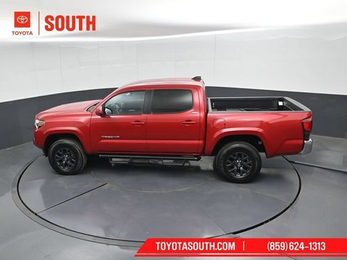 Used 2023 Toyota Tacoma SR5 AWD/4WD image 47