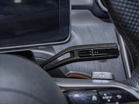 Certified 2023 Mercedes-Benz C 300 4MATIC Sedan image 17