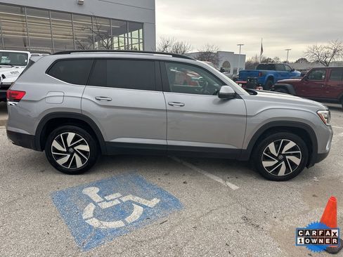 Used 2024 Volkswagen Atlas SE image 36