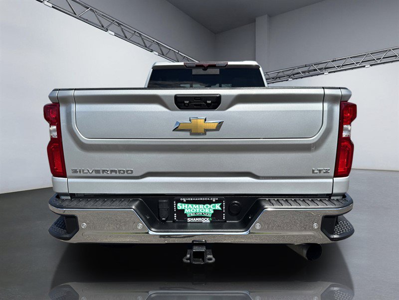 Used 2022 Chevrolet Silverado 2500 LTZ w/ LTZ Convenience Package AWD/4WD image 6