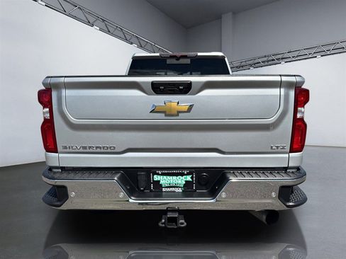 Used 2022 Chevrolet Silverado 2500 LTZ w/ LTZ Convenience Package AWD/4WD image 6