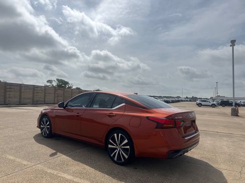 Certified 2022 Nissan Altima 2.5 SR FWD image 16