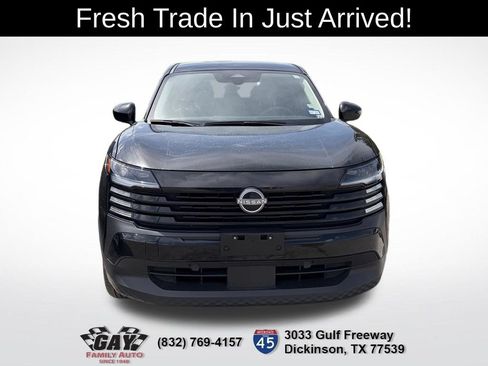 Used 2025 Nissan Kicks SV w/ Charging Package FWD image 2