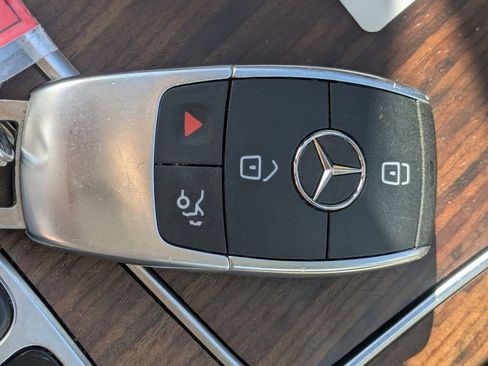 Certified 2022 Mercedes-Benz GLC 300 GLC 300 image 24