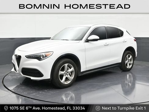 Used 2020 Alfa Romeo Stelvio image 1