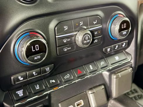 Used 2020 Chevrolet Silverado 3500 High Country w/ Technology Package AWD/4WD image 15