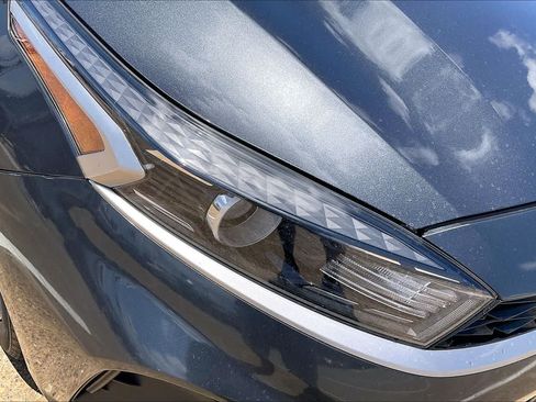 Certified 2023 Kia Forte LXS FWD image 28