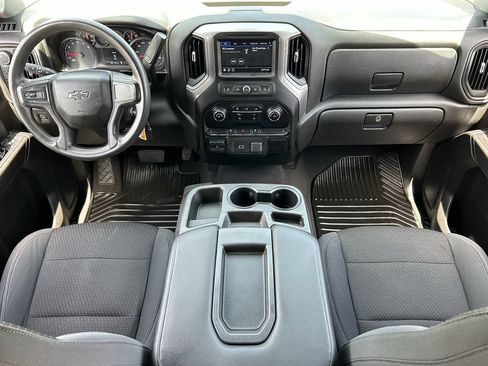 Used 2019 Chevrolet Silverado 1500 Custom Trail Boss AWD/4WD image 19
