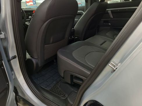 Used 2024 Land Rover Defender 110 X-Dynamic SE image 20