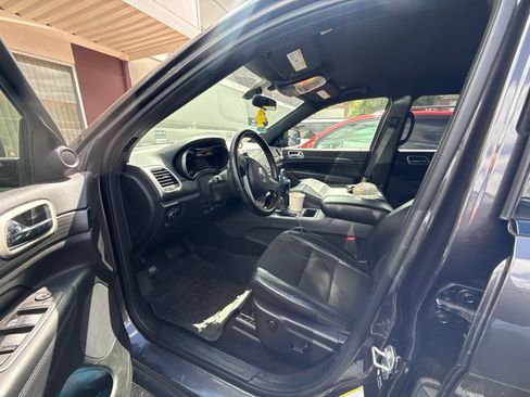 Used 2021 Jeep Grand Cherokee Laredo X AWD/4WD image 5