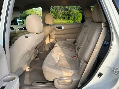 Used 2014 Nissan Pathfinder S FWD image 14