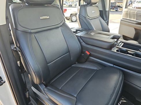 New 2026 Ford Expedition Platinum w/ Driver's Package image 10