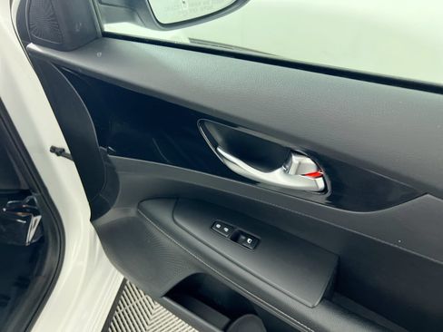 Certified 2024 Kia Forte GT-Line FWD image 33