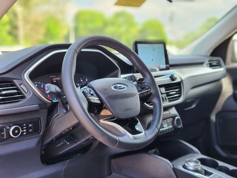 Used 2022 Ford Escape SEL AWD/4WD image 19
