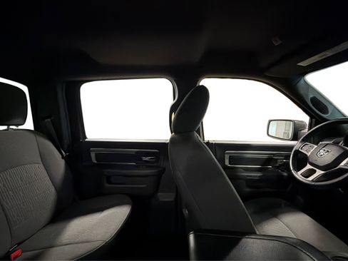 Used 2022 RAM 1500 Warlock AWD/4WD image 38