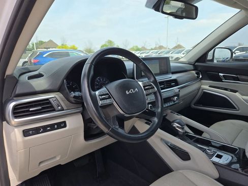 Used 2022 Kia Telluride EX w/ EX Premium Package AWD/4WD image 2
