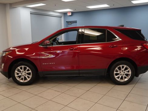 Used 2019 Chevrolet Equinox LT w/ Driver Convenience Package AWD/4WD image 2