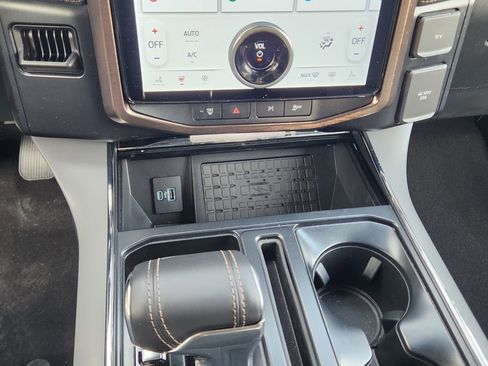 Used 2024 Ford F150 Lightning Lariat image 27