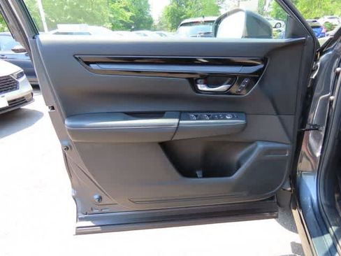 Used 2023 Honda CR-V Sport Touring image 17