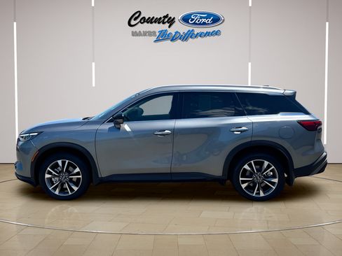 Used 2024 INFINITI QX60 Luxe FWD image 3