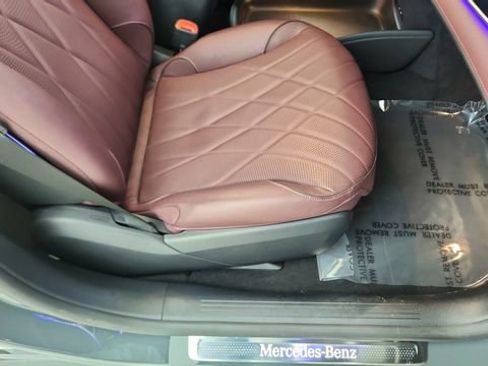 Used 2023 Mercedes-Benz EQS 580 580 image 23