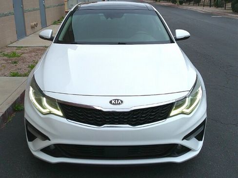 Used 2020 Kia Optima Premium image 2