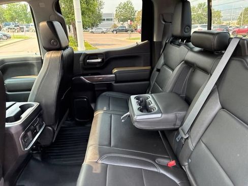 Used 2019 Chevrolet Silverado 1500 LTZ w/ LTZ Premium Package AWD/4WD image 18