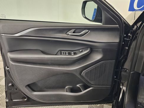 New 2026 Jeep Grand Cherokee L Laredo image 10