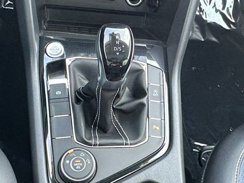 New 2026 Volkswagen Taos SEL image 19