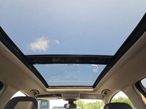 Used 2024 GMC Terrain Denali image 42